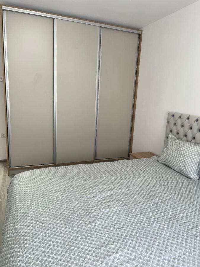 Apartament Tudor Орадя Экстерьер фото